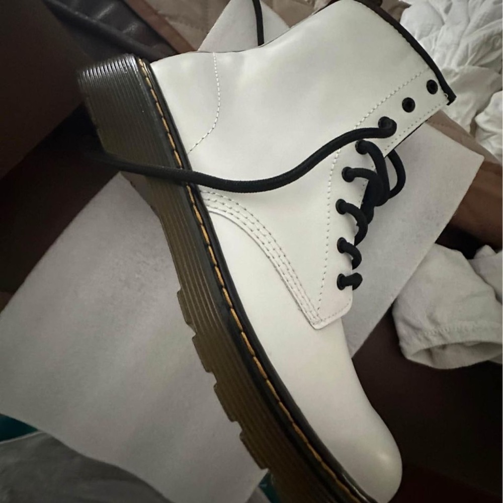 Dr martins size 6 womens brand new